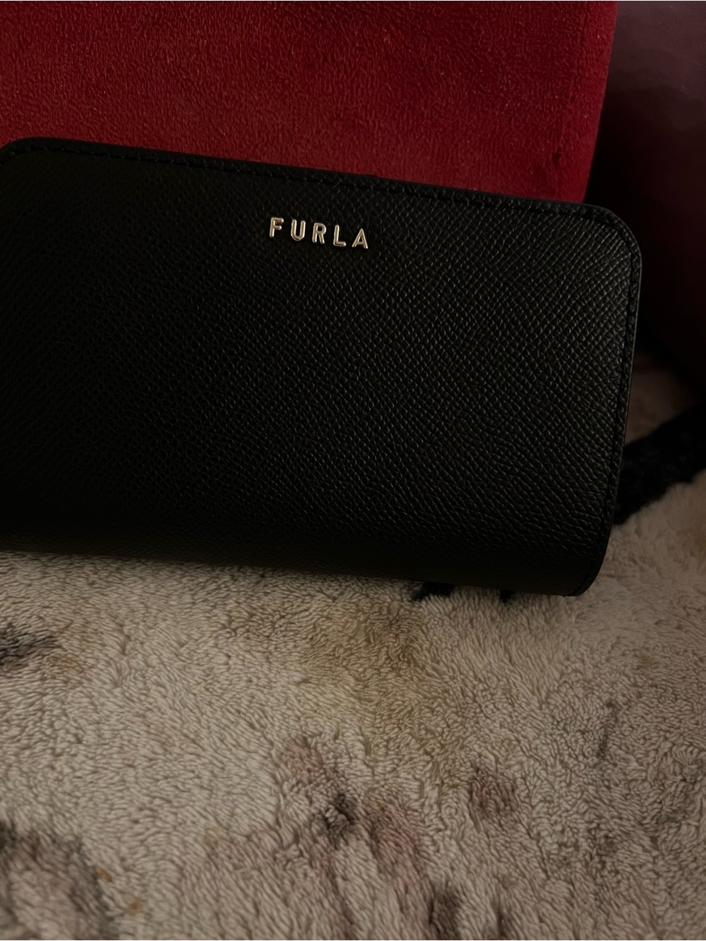 Women’s compact leather Furla wallet NWT